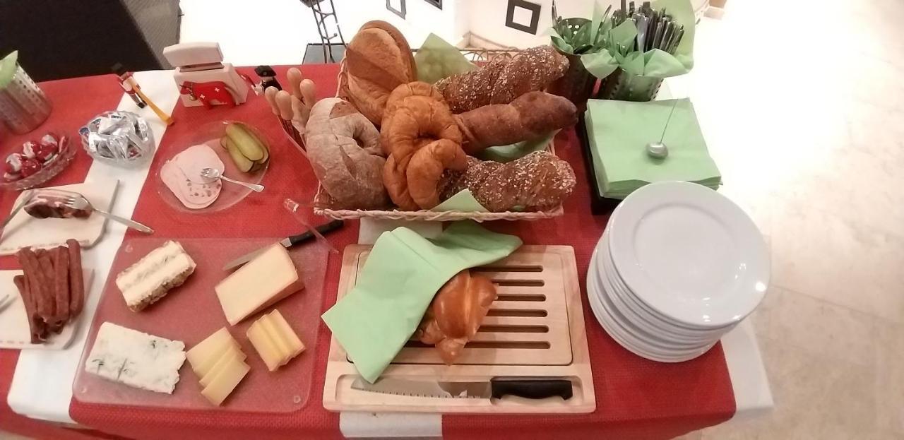 לינה וארוחת בוקר Obersaxen Atelier 67 מראה חיצוני תמונה